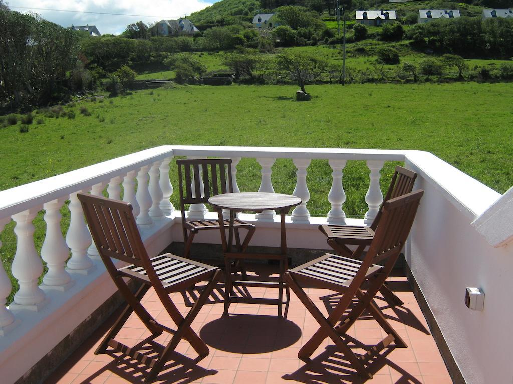 Iveragh Heights Bed & Breakfast Cahersiveen Bagian luar foto